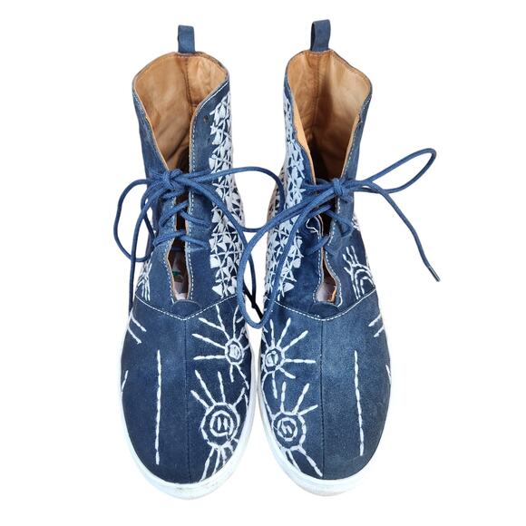 Free People Blue Gansvoort Embroidered Suede Hi Top Moccasin Sneaker Women’s 6 - Picture 2 of 15